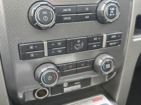 Used 2011 Ford F150 Raptor w/ SVT Exterior Graphics Pkg image 28