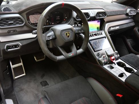 Used 2024 Lamborghini Urus Performante AWD/4WD image 10
