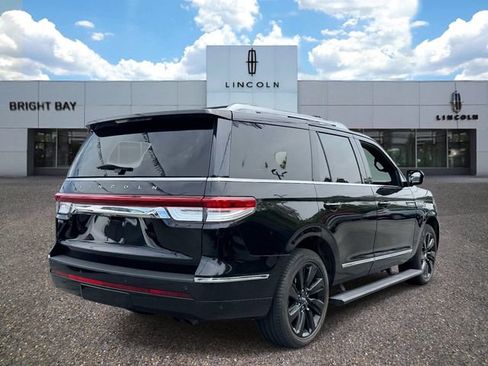 Used 2023 Lincoln Navigator Reserve w/ Monochromatic Package AWD/4WD image 5