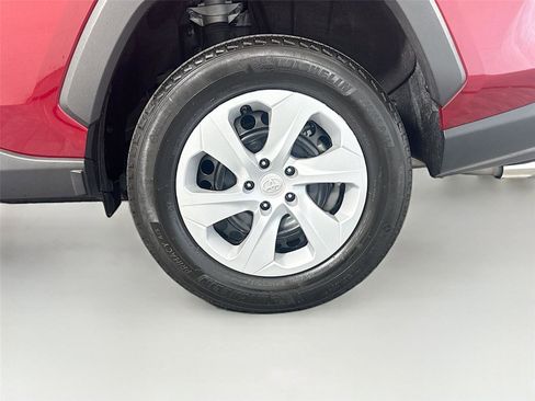 Used 2025 Toyota RAV4 LE FWD image 31