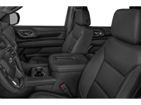 Used 2022 Chevrolet Tahoe Z71 w/ Luxury Package AWD/4WD image 9