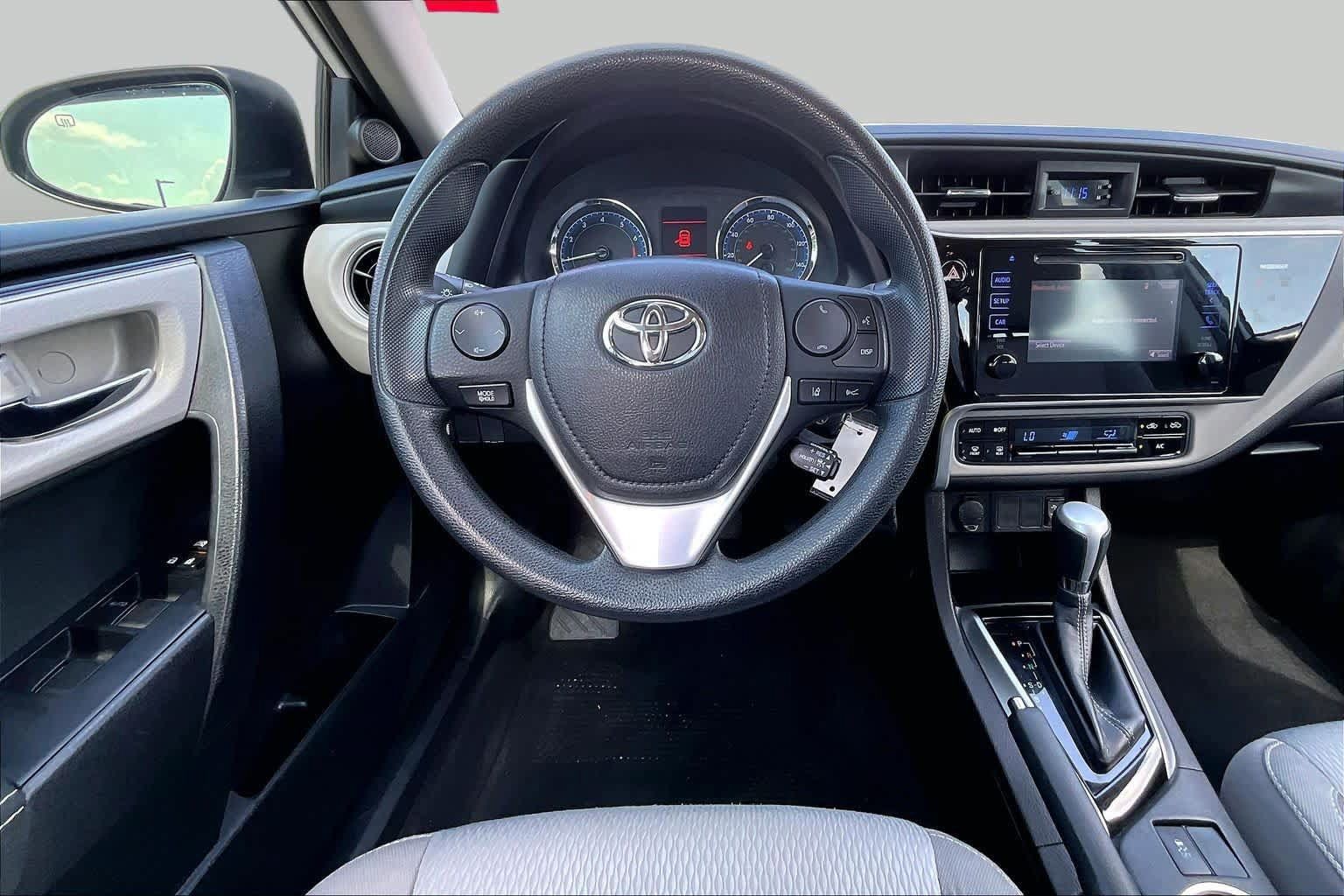 Used 2017 Toyota Corolla LE FWD image 6