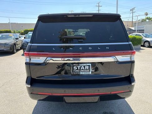 Used 2023 Lincoln Navigator L Reserve w/ Monochromatic Package AWD/4WD image 6