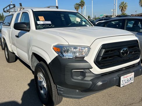 Used 2022 Toyota Tacoma SR RWD image 3