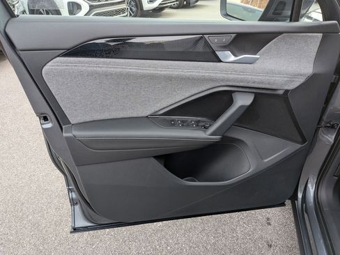 New 2026 Volkswagen Tiguan S image 11