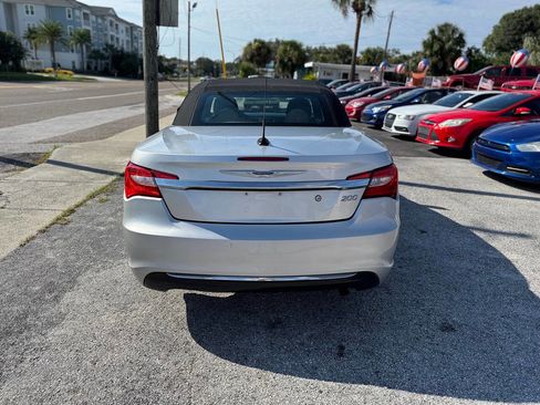 Used 2012 Chrysler 200 Touring image 7