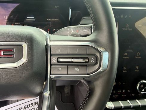 Used 2025 GMC Acadia Elevation FWD image 33