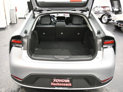 Certified 2024 Toyota Prius LE image 21