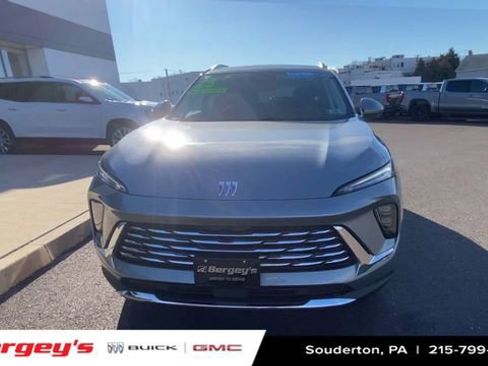 Certified 2025 Buick Envision Preferred image 3