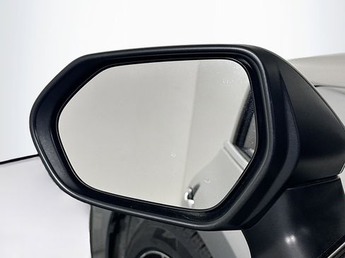 Used 2024 Toyota Camry SE FWD image 16