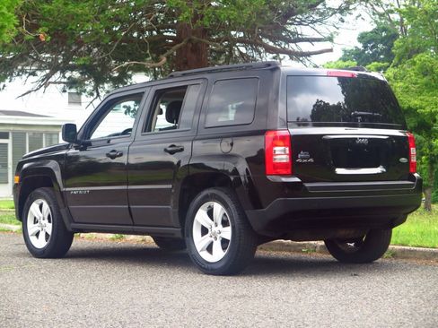 Used 2014 Jeep Patriot Latitude AWD/4WD image 3
