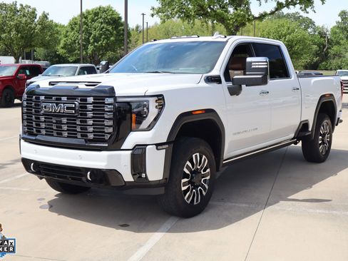 Used 2025 GMC Sierra 2500 Denali Ultimate AWD/4WD image 8