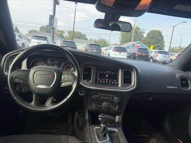 Used 2022 Dodge Charger SXT RWD image 10