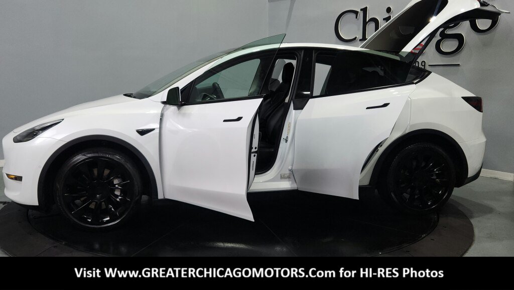 Used 2022 Tesla Model Y Long Range AWD/4WD image 19
