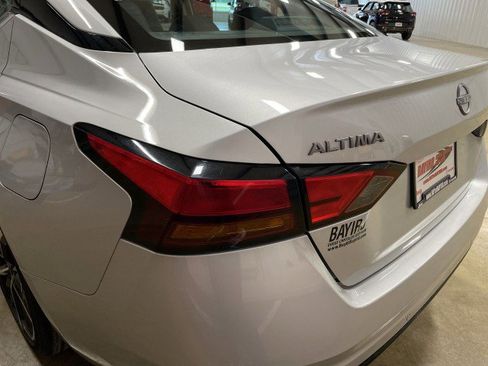 Used 2024 Nissan Altima 2.5 SR FWD image 23