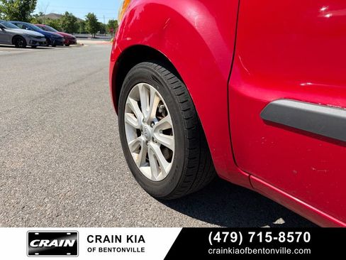 Used 2013 Kia Soul + FWD image 8