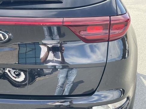 Certified 2022 Kia Sportage LX image 16