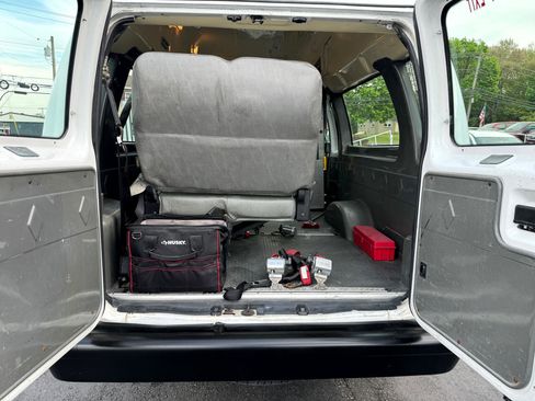 Used 2009 Ford E-250 and Econoline 250 Extended image 18