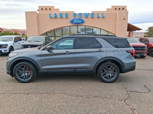 New 2025 Ford Explorer ST-Line w/ Premium Package AWD/4WD image 2