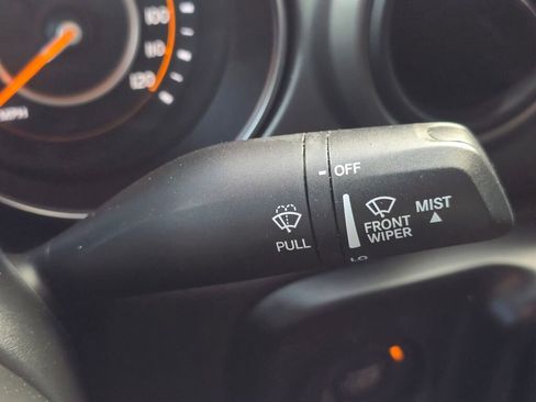 Used 2022 Jeep Gladiator Sport image 25