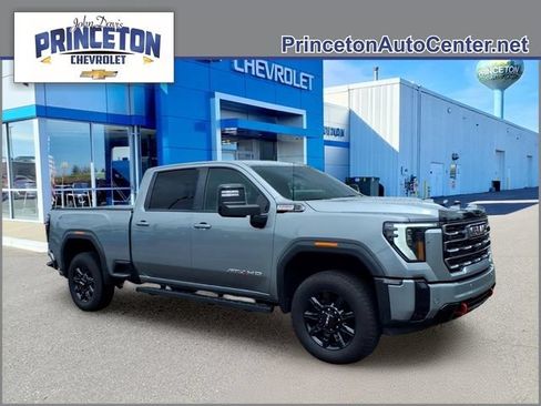 Used 2025 GMC Sierra 2500 AT4 AWD/4WD image 1