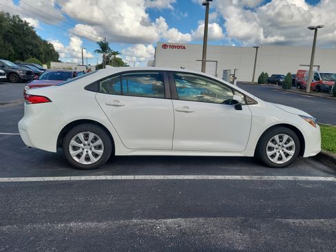 Certified 2021 Toyota Corolla LE image 8