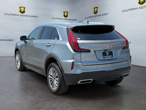 Used 2025 Cadillac XT4 Premium Luxury FWD image 3