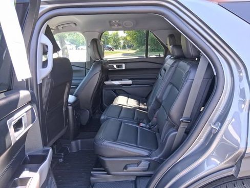 Used 2023 Ford Explorer XLT w/ Equipment Group 202A AWD/4WD image 20