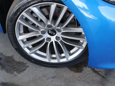 Used 2018 Kia Stinger Base AWD image 3