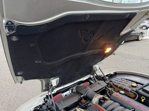 Used 2000 Chevrolet Corvette Coupe w/ Memory Pkg image 35