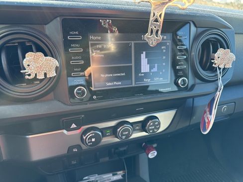 Used 2022 Toyota Tacoma SR image 14