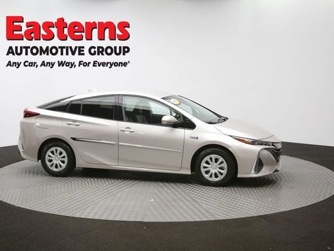 Used 2020 Toyota Prius Prime XLE image 44