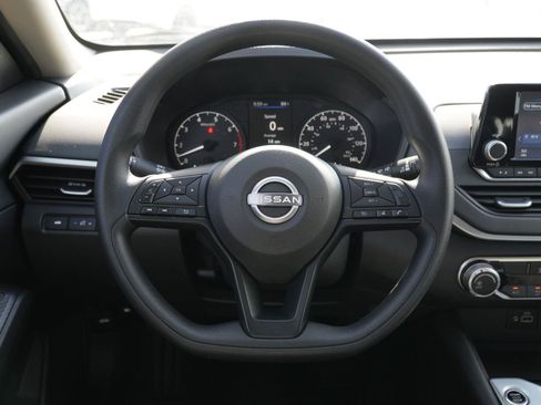 Used 2024 Nissan Altima 2.5 S FWD image 20