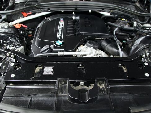 Used 2018 BMW X4 M40i image 30