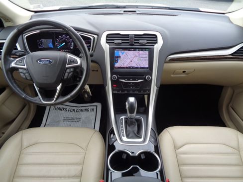 Used 2014 Ford Fusion SE w/ Equipment Group 202A image 27