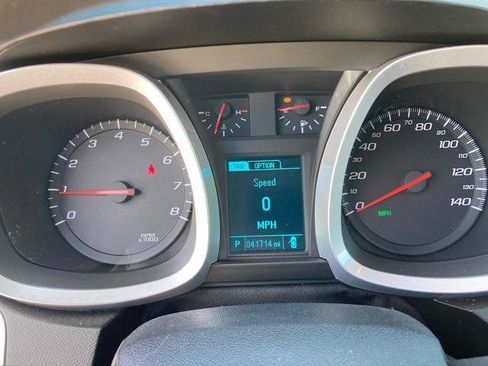 Used 2017 Chevrolet Equinox LS AWD/4WD image 24
