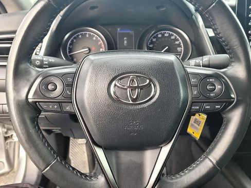 Used 2024 Toyota Camry SE image 21