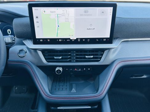 Used 2025 Ford Explorer ST-Line w/ Premium Package image 25