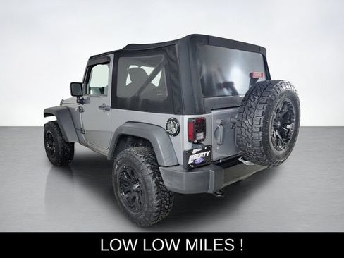 Used 2016 Jeep Wrangler Sport AWD/4WD image 6
