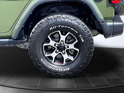 Used 2021 Jeep Wrangler Unlimited Rubicon AWD/4WD image 36