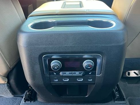 Used 2021 Chevrolet Tahoe Premier AWD/4WD image 17