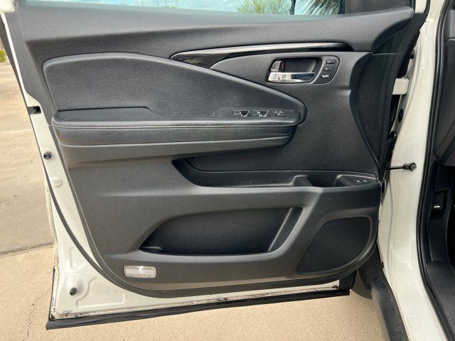 Used 2018 Honda Pilot Touring image 14
