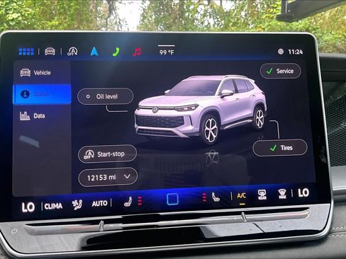 Certified 2025 Volkswagen Tiguan SE R-Line AWD/4WD image 37