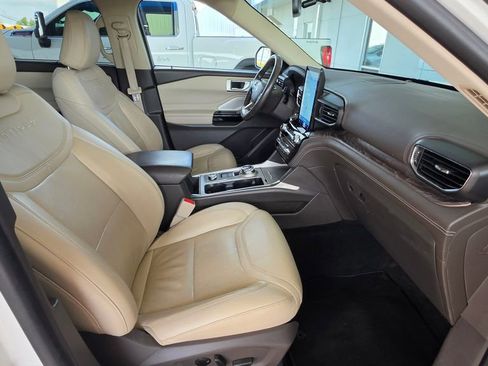 Used 2023 Ford Explorer Platinum w/ Technology Package AWD/4WD image 83