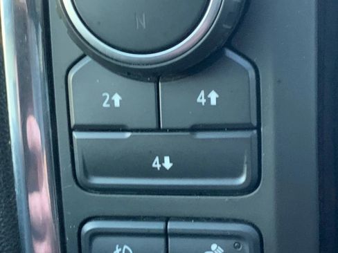 Used 2021 Chevrolet Silverado 2500 LT w/ Texas Edition image 23