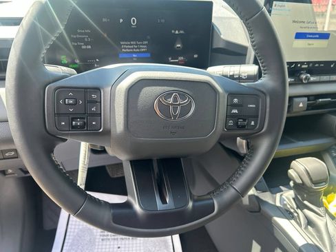 Used 2026 Toyota RAV4 SE w/ Convenience Package AWD/4WD image 24
