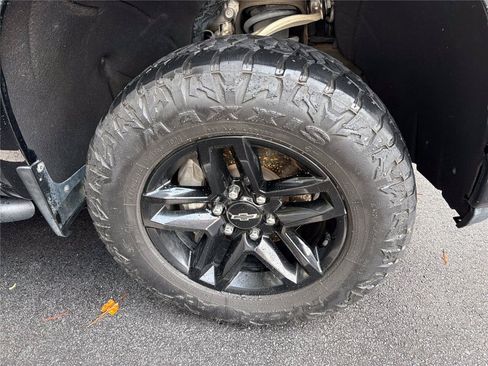 Used 2019 Chevrolet Silverado 1500 LT Trail Boss AWD/4WD image 8