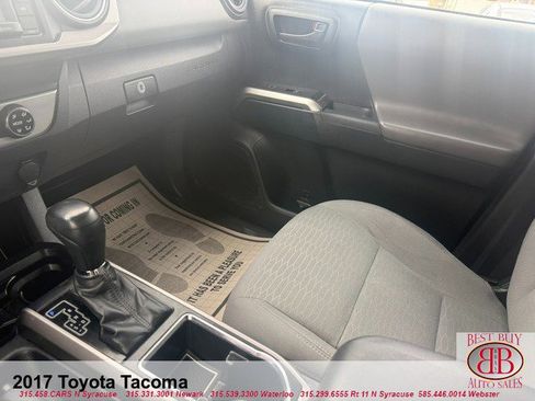 Used 2017 Toyota Tacoma 4X4 Double Cab image 18