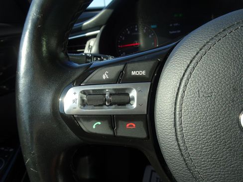 Used 2017 Kia Cadenza Technology FWD image 25