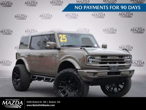 Used 2025 Ford Bronco Outer Banks AWD/4WD image 1